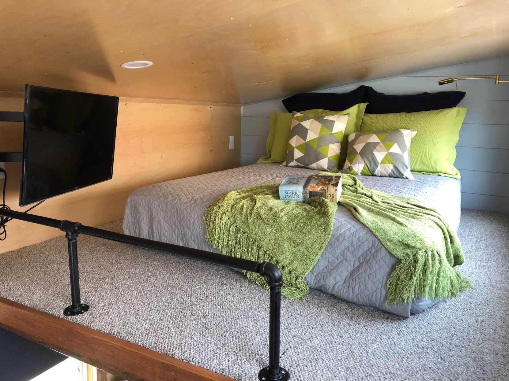 tiny house loft